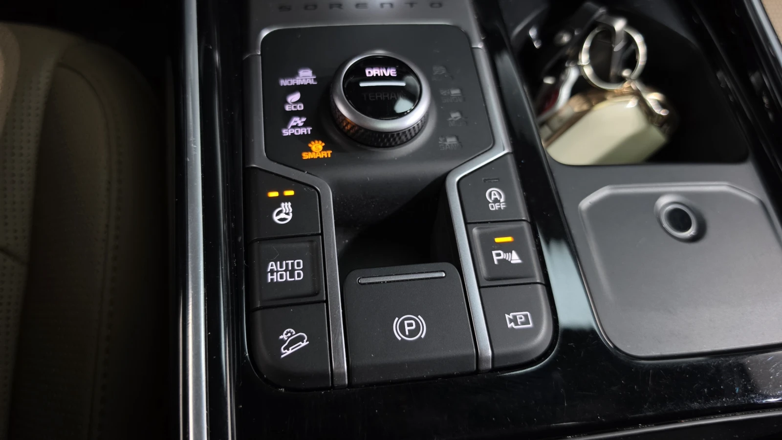 Kia Sorento SIGNATURE 2023* DIS* HUD* ОБДУХ* 360* PANO* КРАЙНА, снимка 12 - Автомобили и джипове - 56061059
