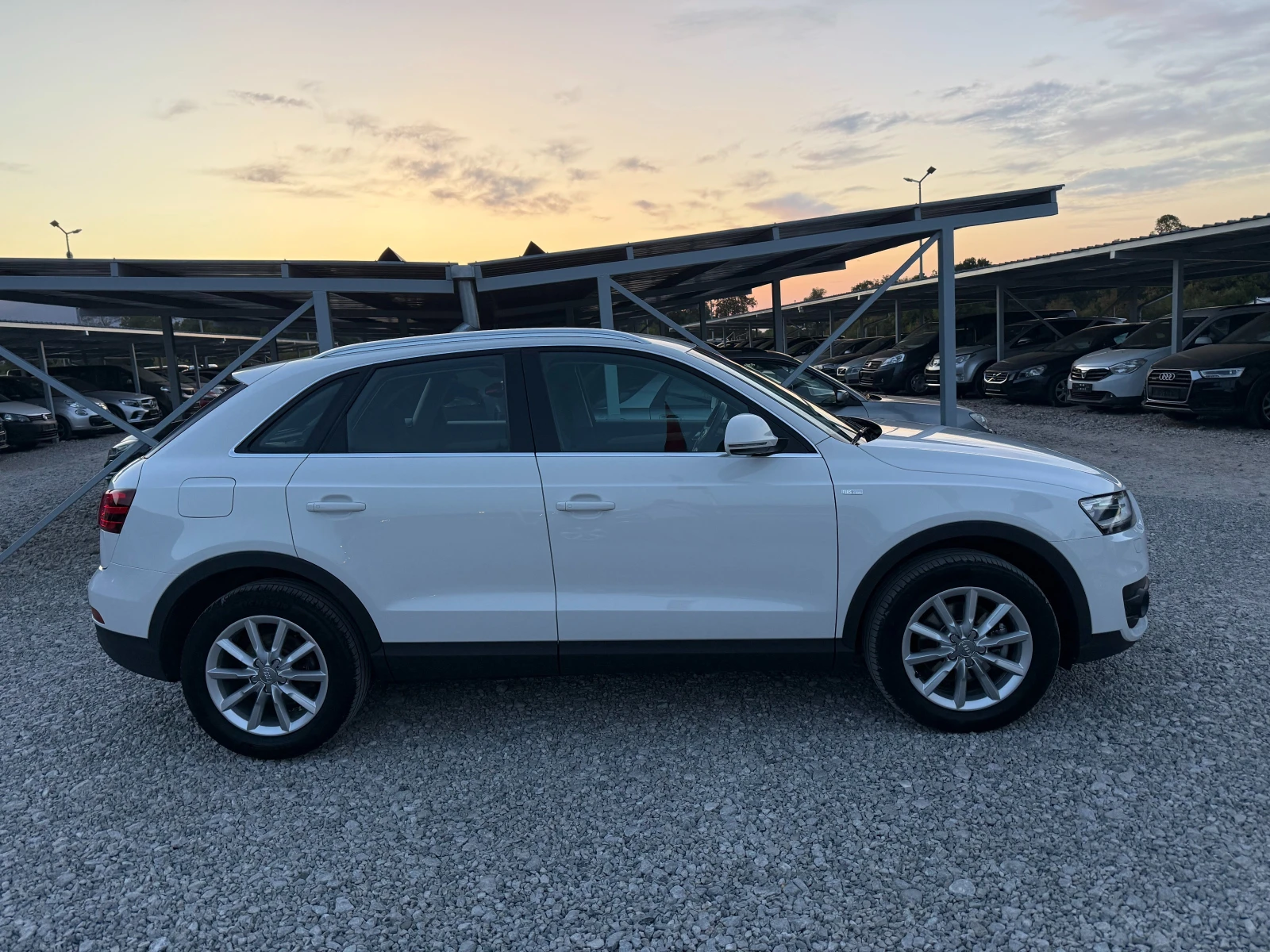 Audi Q3 2.0 TDI Quattro ! ! АВТОМАТ !! LED !!, снимка 2 - Автомобили и джипове - 56135901