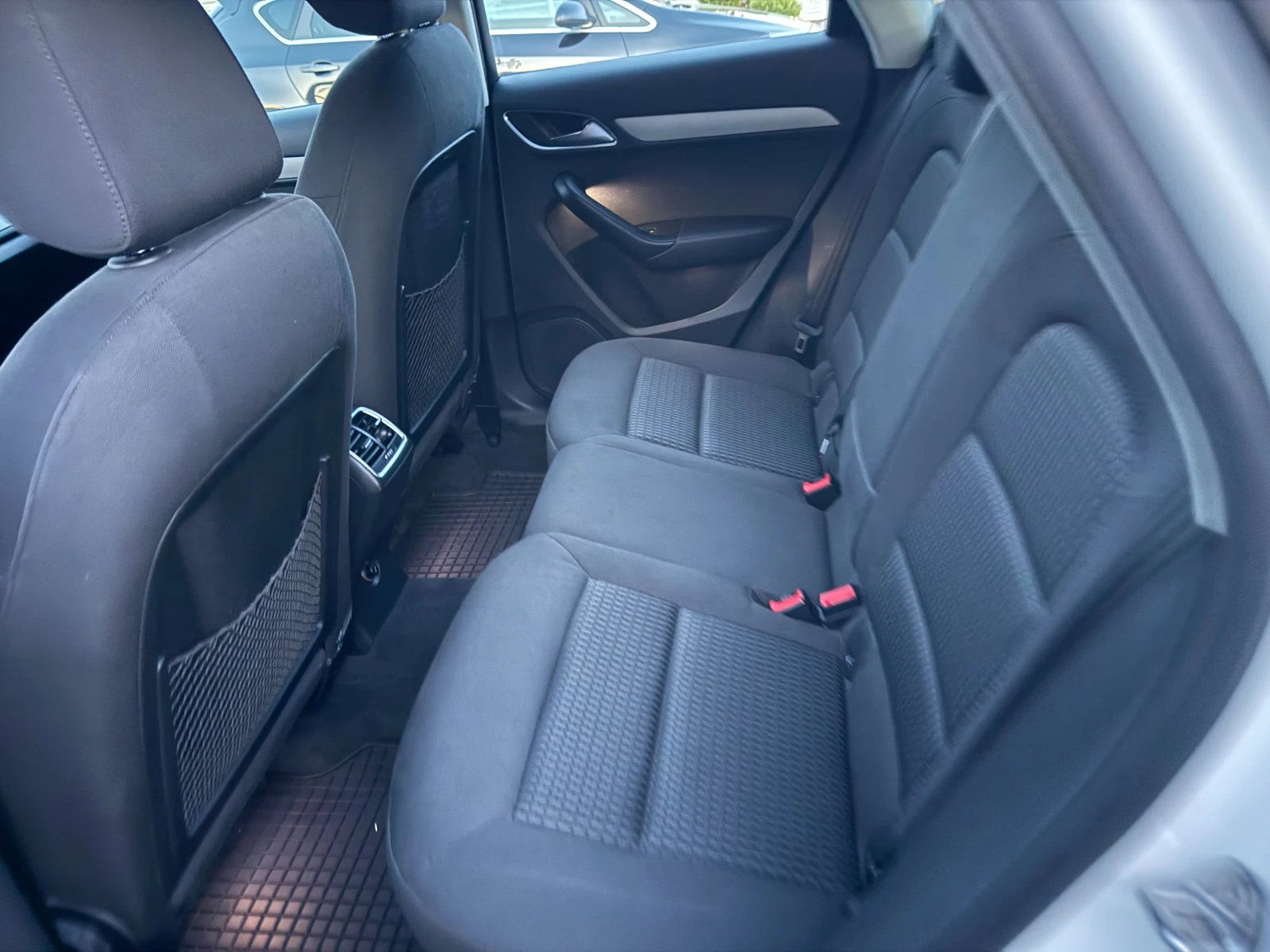 Audi Q3 2.0 TDI Quattro ! ! АВТОМАТ !! LED !!, снимка 14 - Автомобили и джипове - 56135901