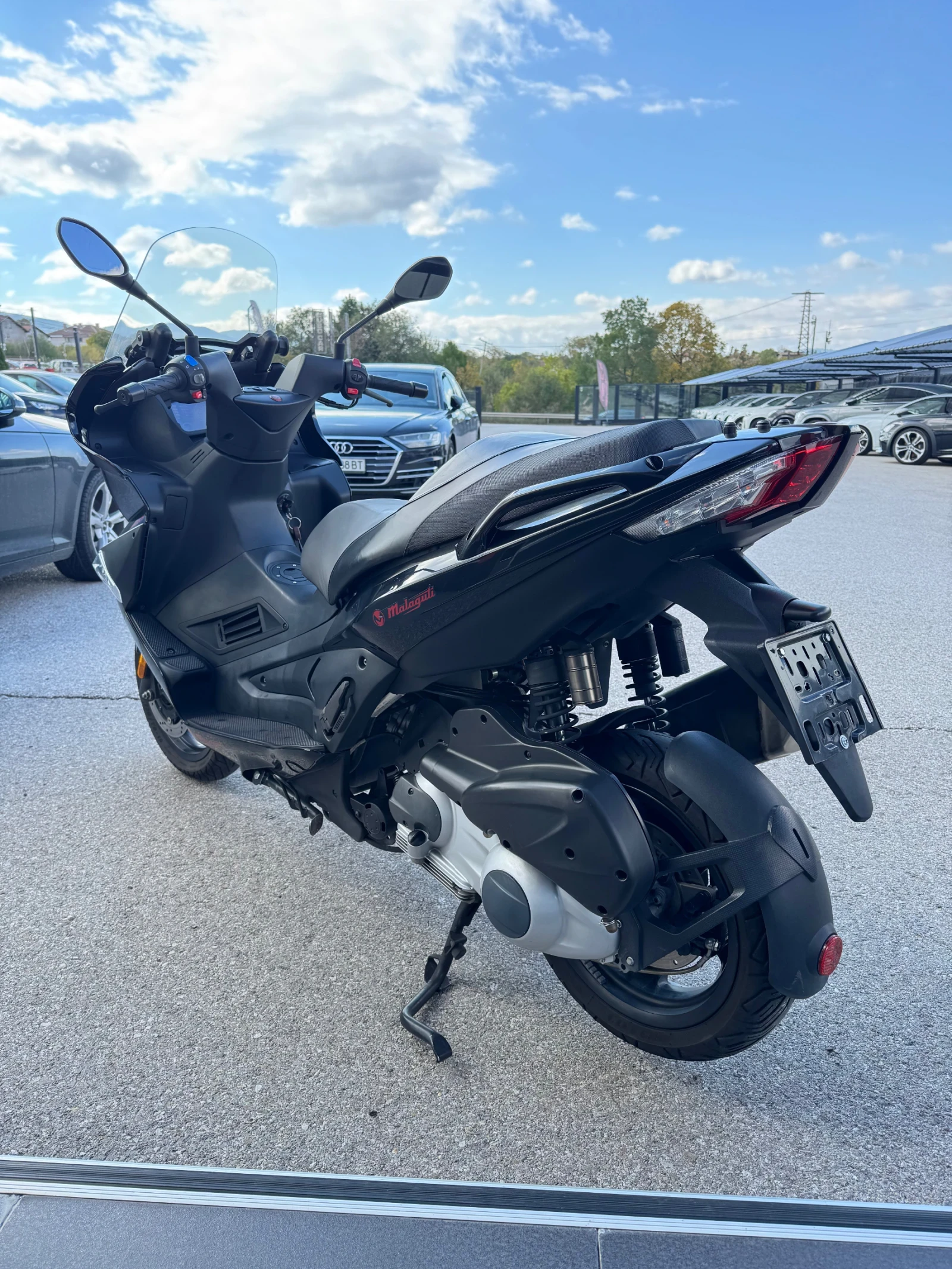 Malaguti Madison 300i-2020г.-ABS-TCS-LED-TOP - изображение 4