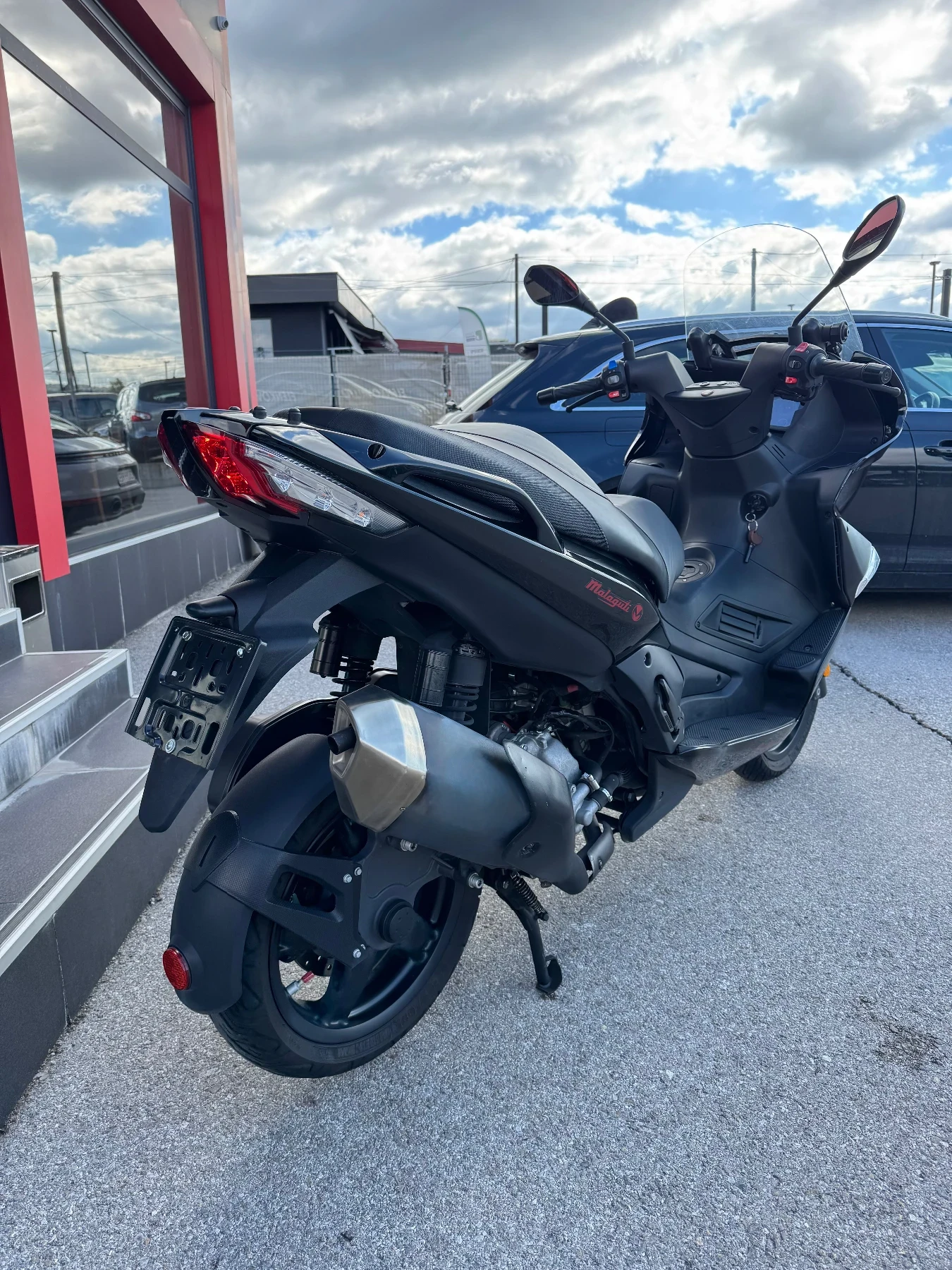 Malaguti Madison 300i-2020г.-ABS-TCS-LED-TOP - изображение 3