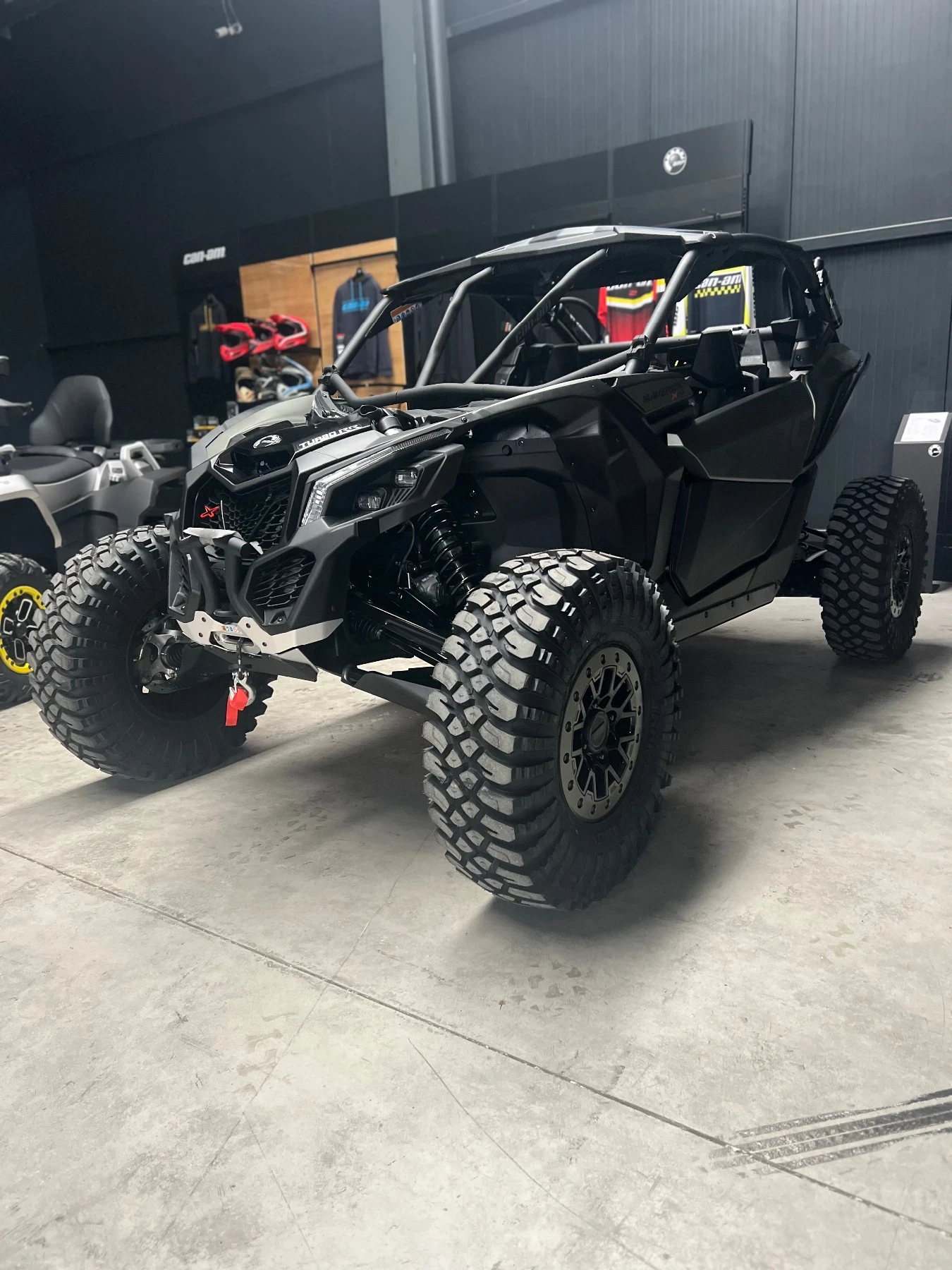 Can-Am Maverick XRC Turbo RR 2026 | Mobile.bg   2