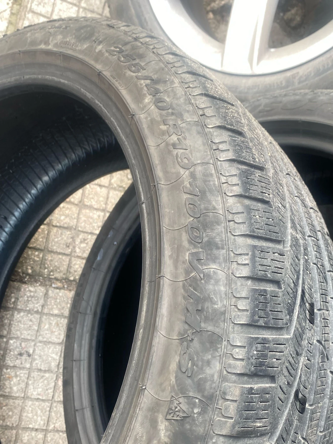  255/40R19 | Mobile.bg   5