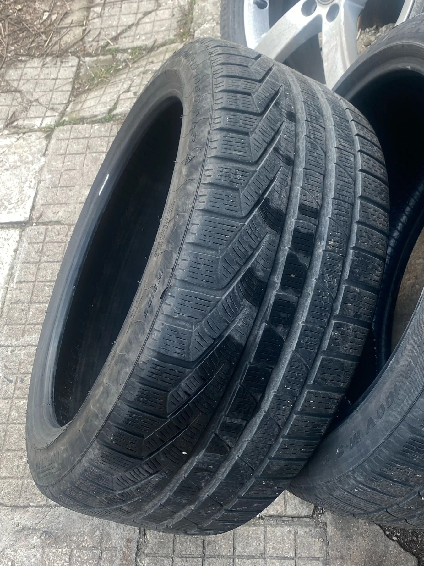  255/40R19 | Mobile.bg   1