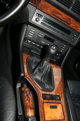 BMW 525 M ПАКЕТ РЪЧКА - 6400 € / 12517.31 лв. - 84366497 8