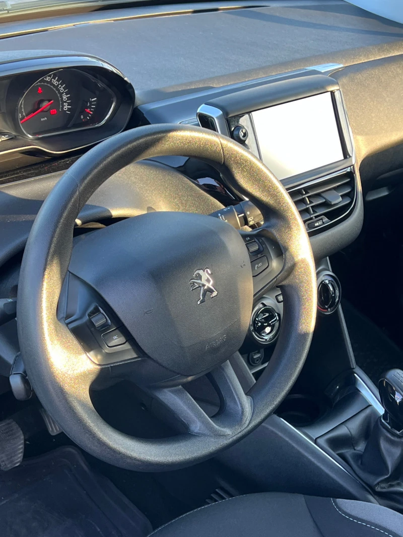 Peugeot 208 1.4 HDI, снимка 6 - Автомобили и джипове - 47418857