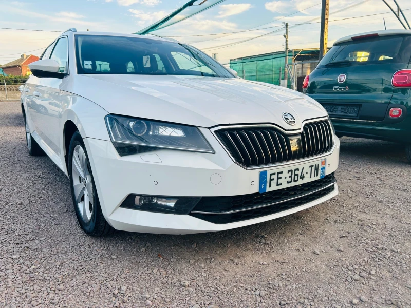 Skoda Superb 2.0tdi NAVI, снимка 3 - Автомобили и джипове - 47315377