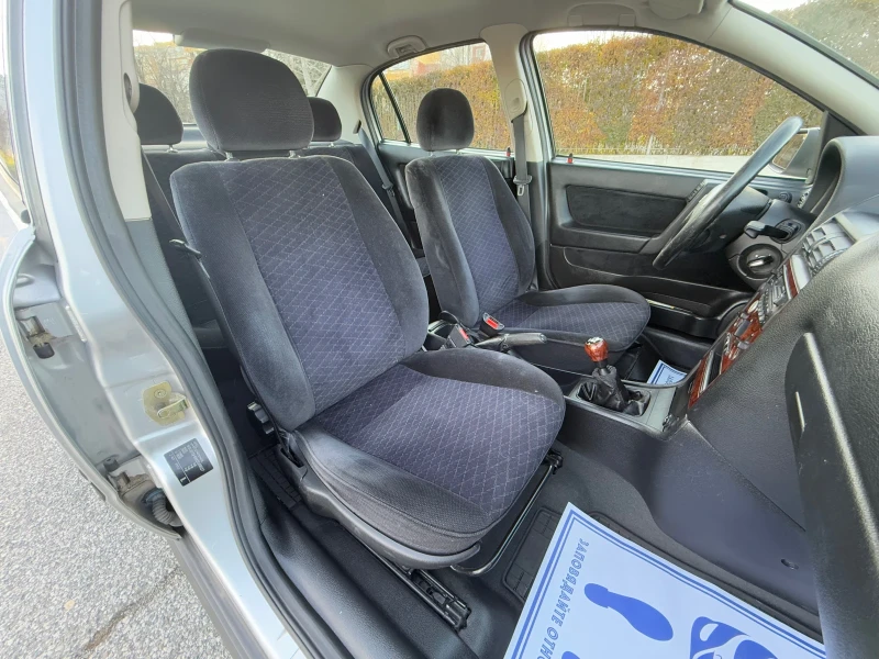 Opel Astra 1.6i 75к.с (Стария мотор) * Климатик* , снимка 13 - Автомобили и джипове - 48394901