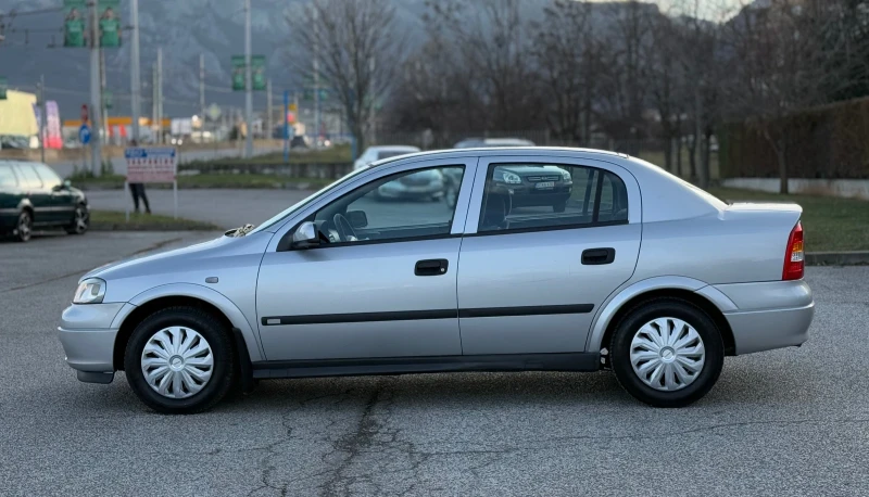 Opel Astra 1.6i 75к.с (Стария мотор) * Климатик* , снимка 7 - Автомобили и джипове - 48394901