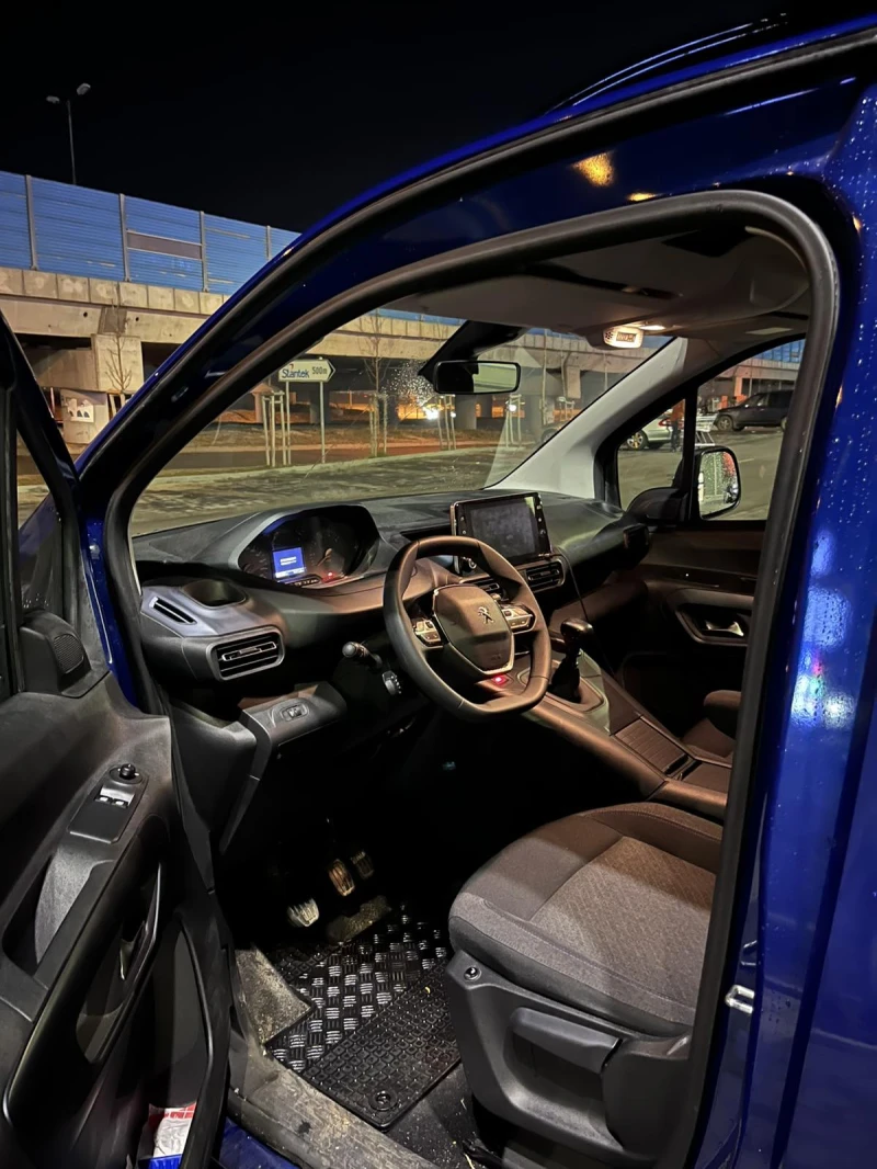 Peugeot Rifter, снимка 12 - Автомобили и джипове - 52517378