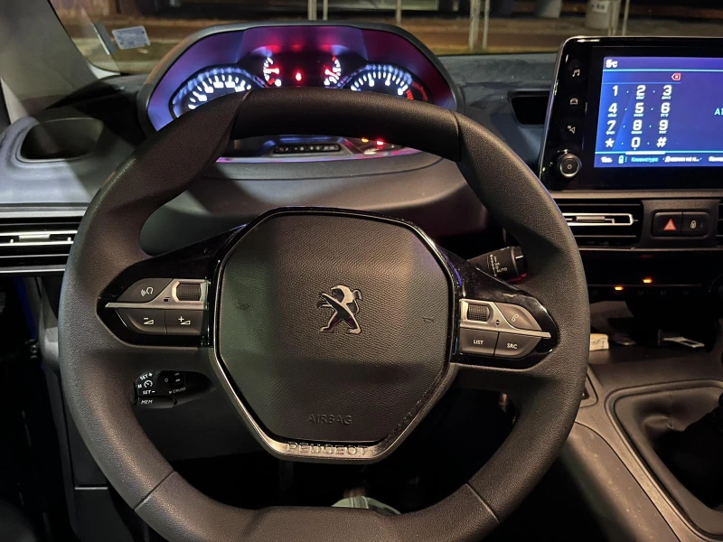Peugeot Rifter, снимка 10 - Автомобили и джипове - 52517378