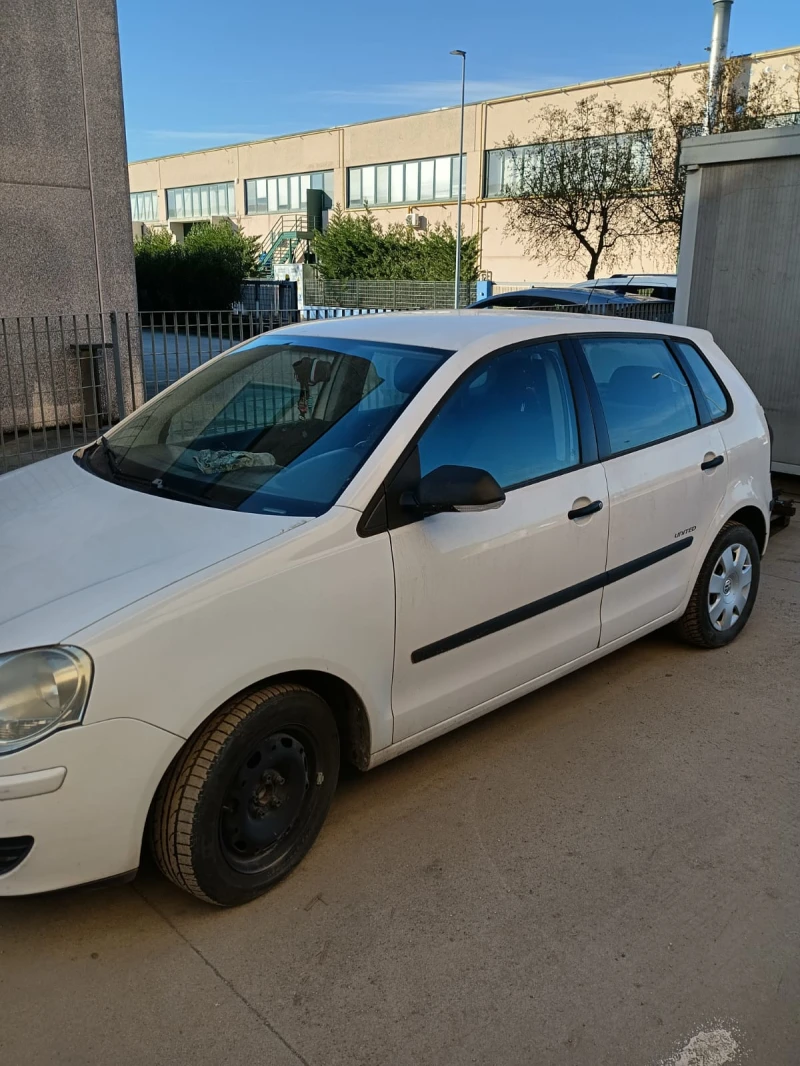 VW Polo 1.4 tdi COMFORDLINE италия, снимка 5 - Автомобили и джипове - 49164438