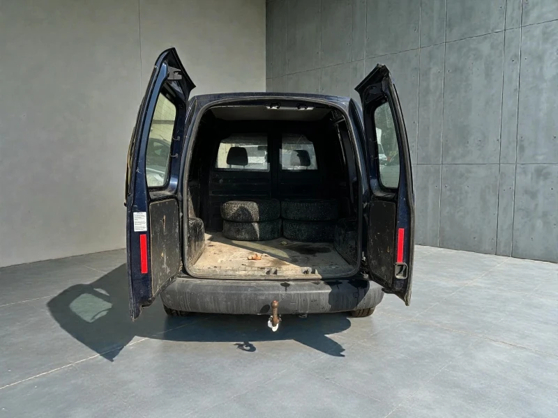 VW Caddy, снимка 6 - Автомобили и джипове - 49270037