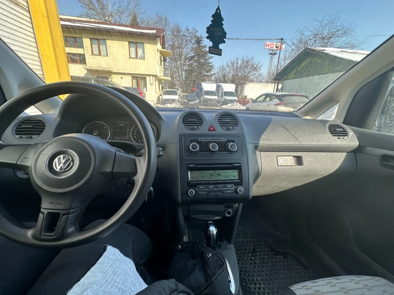 VW Caddy, снимка 8 - Автомобили и джипове - 49270037