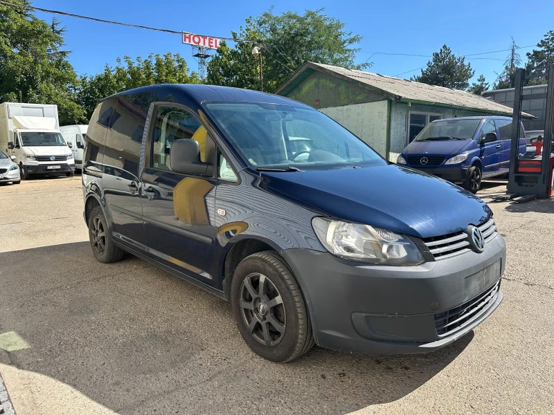 VW Caddy, снимка 3 - Автомобили и джипове - 49270037