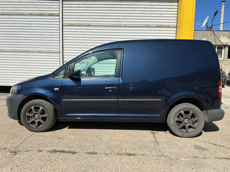 VW Caddy, снимка 4 - Автомобили и джипове - 49270037