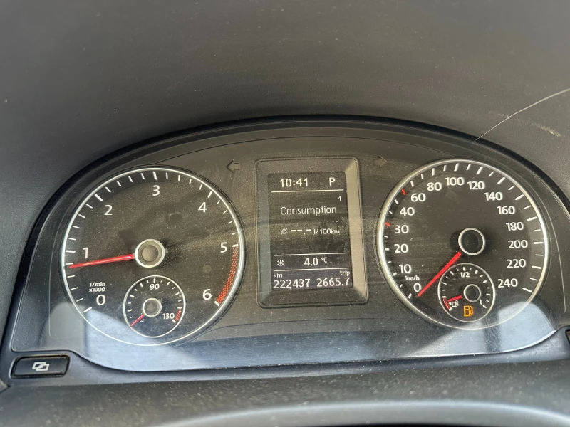 VW Caddy, снимка 9 - Автомобили и джипове - 49270037