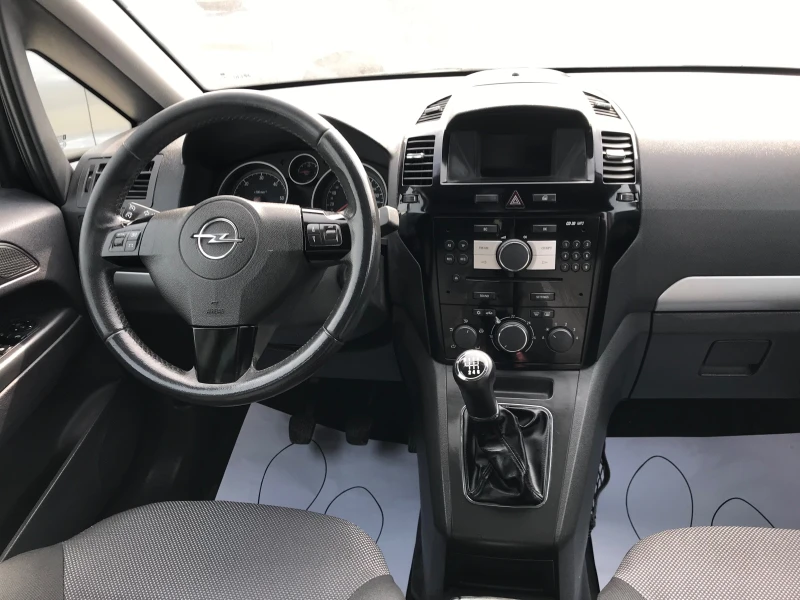 Opel Zafira 1.7cdti-6ск. Face, снимка 13 - Автомобили и джипове - 49281690