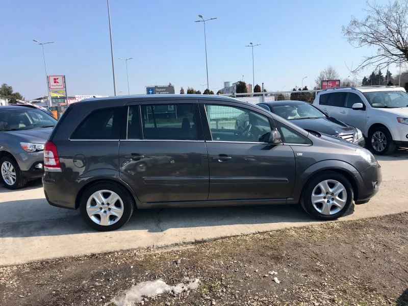 Opel Zafira 1.7cdti-6ск. Face, снимка 8 - Автомобили и джипове - 49281690