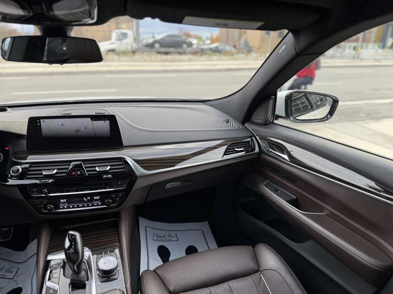 BMW 6 GT 40i* МАСАЖ* ПАНОРАМА* ОБДУХВАНЕ* 4 ПОДГРЕВА* HARMA, снимка 10 - Автомобили и джипове - 52528276