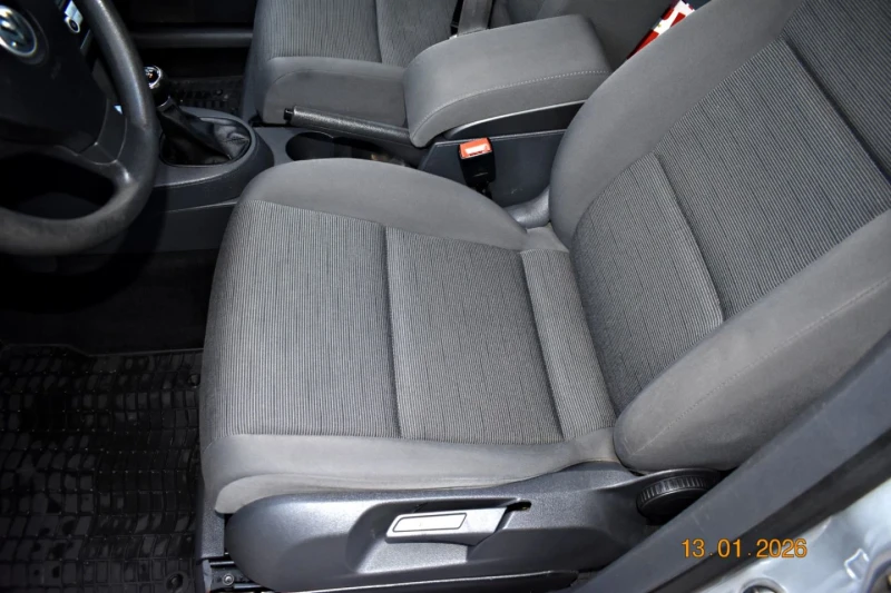 VW Touran 1.9 Tdi 90 , снимка 14 - Автомобили и джипове - 53091300