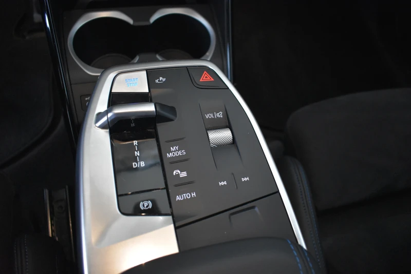 BMW iX2 xDrive30, снимка 10 - Автомобили и джипове - 53370566