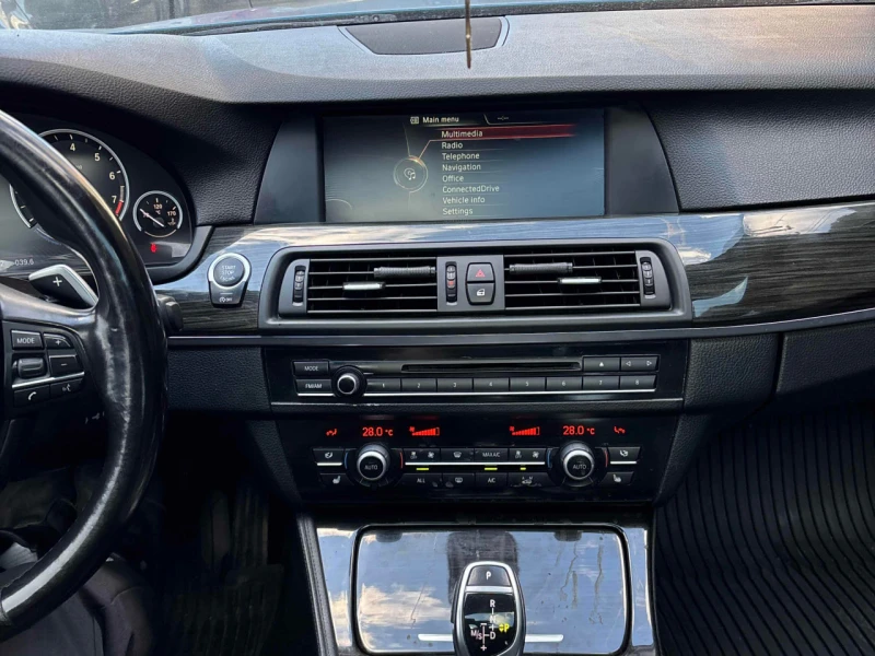 BMW 535 XDRIVE * FULL M PACK* ПОДГРЕВИ* КАМЕРА* , снимка 9 - Автомобили и джипове - 53587085