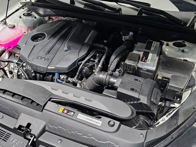 Kia K5 2.0 Noblesse, снимка 11 - Автомобили и джипове - 56594131