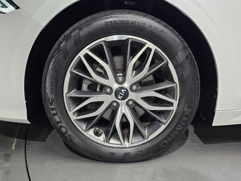 Kia K5 2.0 Noblesse, снимка 9 - Автомобили и джипове - 56594131