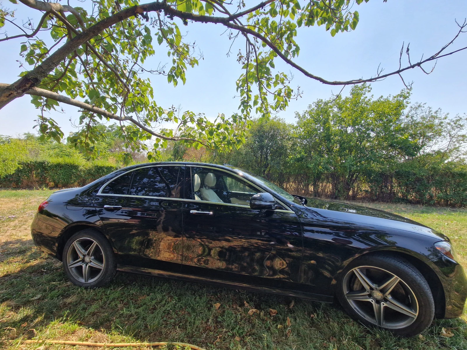 Mercedes-Benz E 300 4 matic, снимка 1