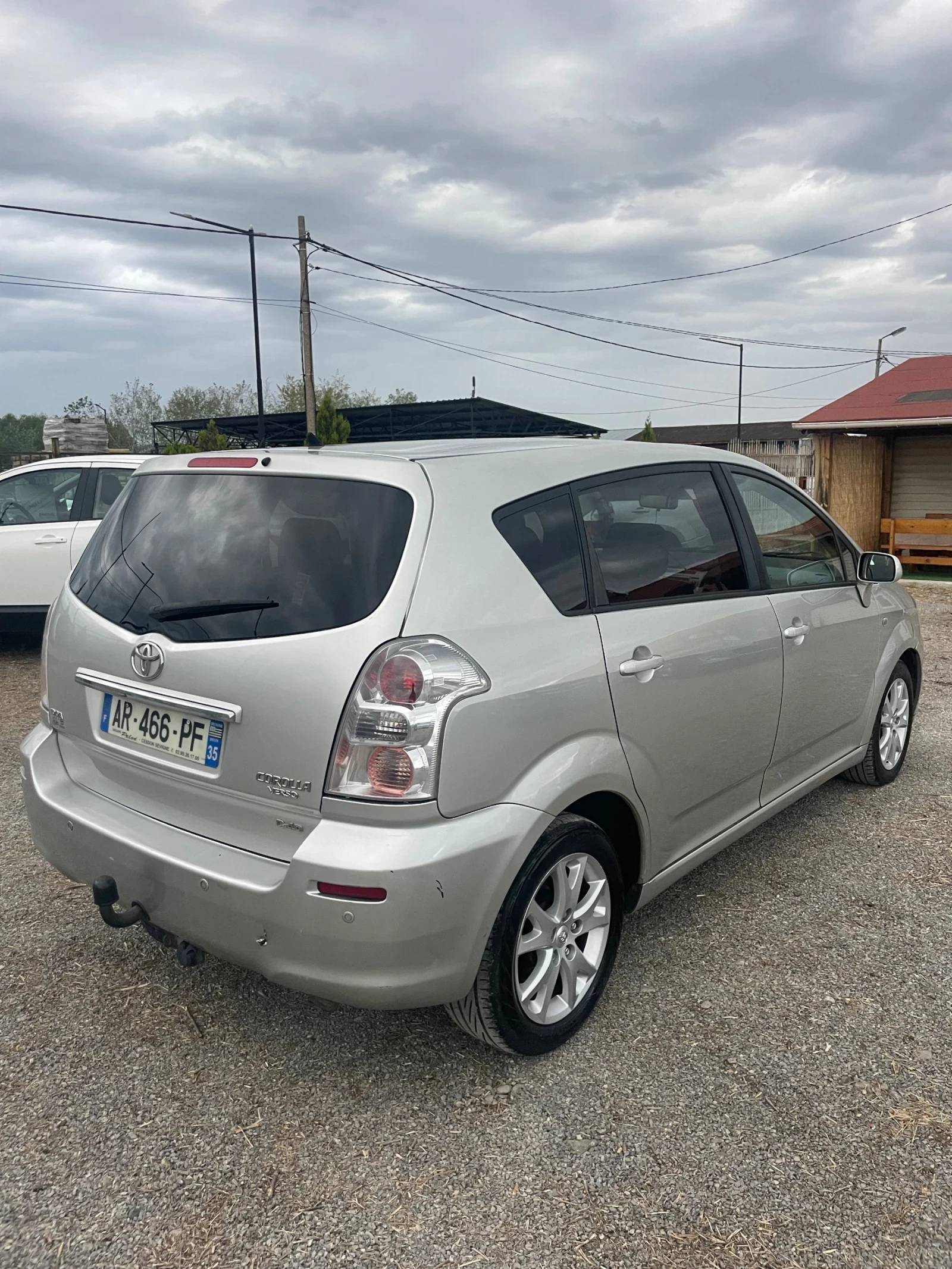 Toyota Corolla verso 2.2 D4D - изображение 5