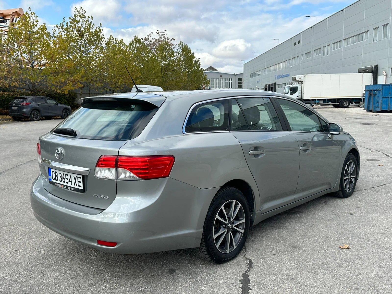 Toyota Avensis 2.0D4D 124К.с. Facelift - изображение 4