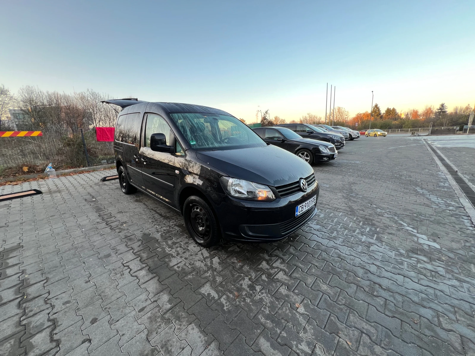 VW Caddy 2.0 - изображение 10