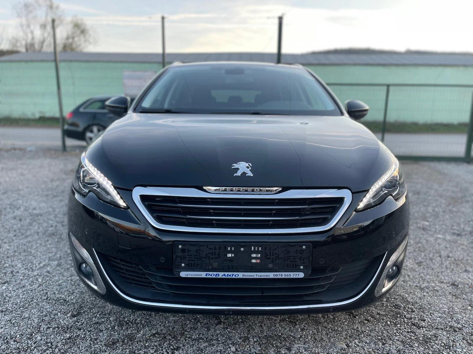 Peugeot 308 1.6BLUEHDI-ALLURE-NAVI-FULL LED-KEYLESS GO-ИСТОРИЯ - изображение 2