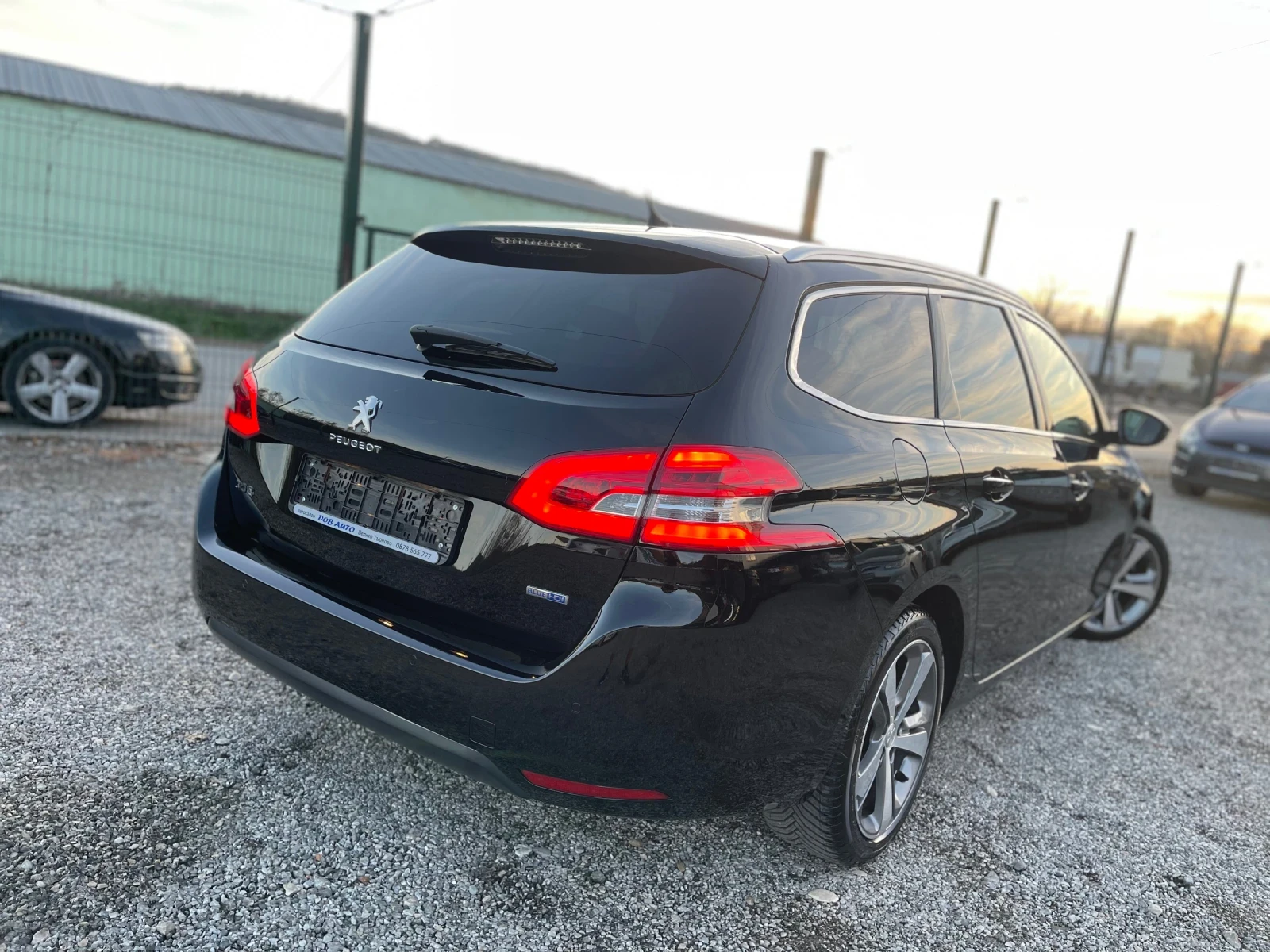 Peugeot 308 1.6BLUEHDI-ALLURE-NAVI-FULL LED-KEYLESS GO-ИСТОРИЯ - изображение 6