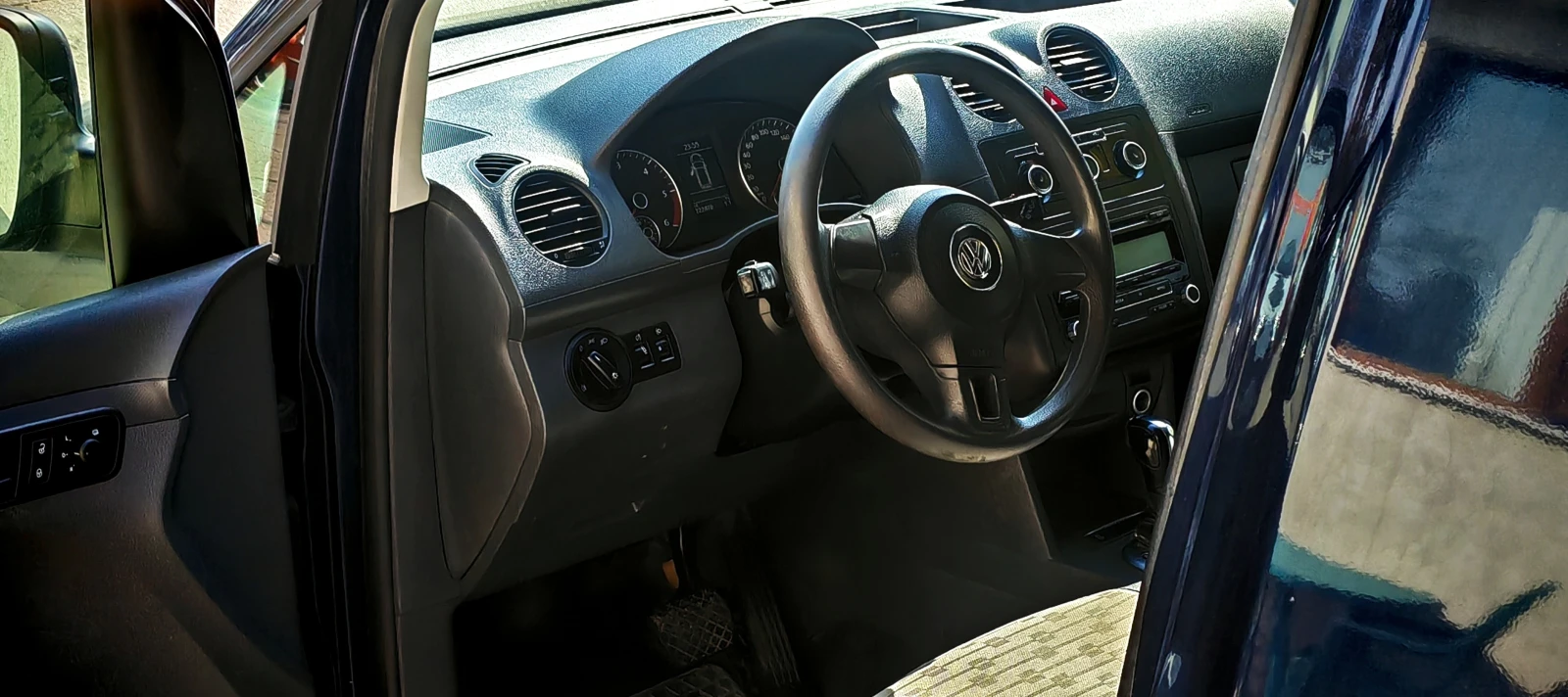 VW Caddy, снимка 13 - Автомобили и джипове - 49270037