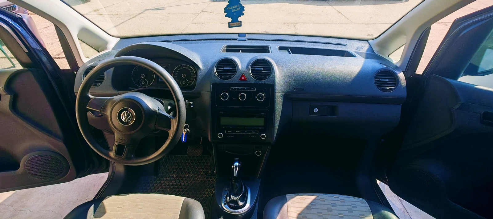 VW Caddy, снимка 10 - Автомобили и джипове - 49270037