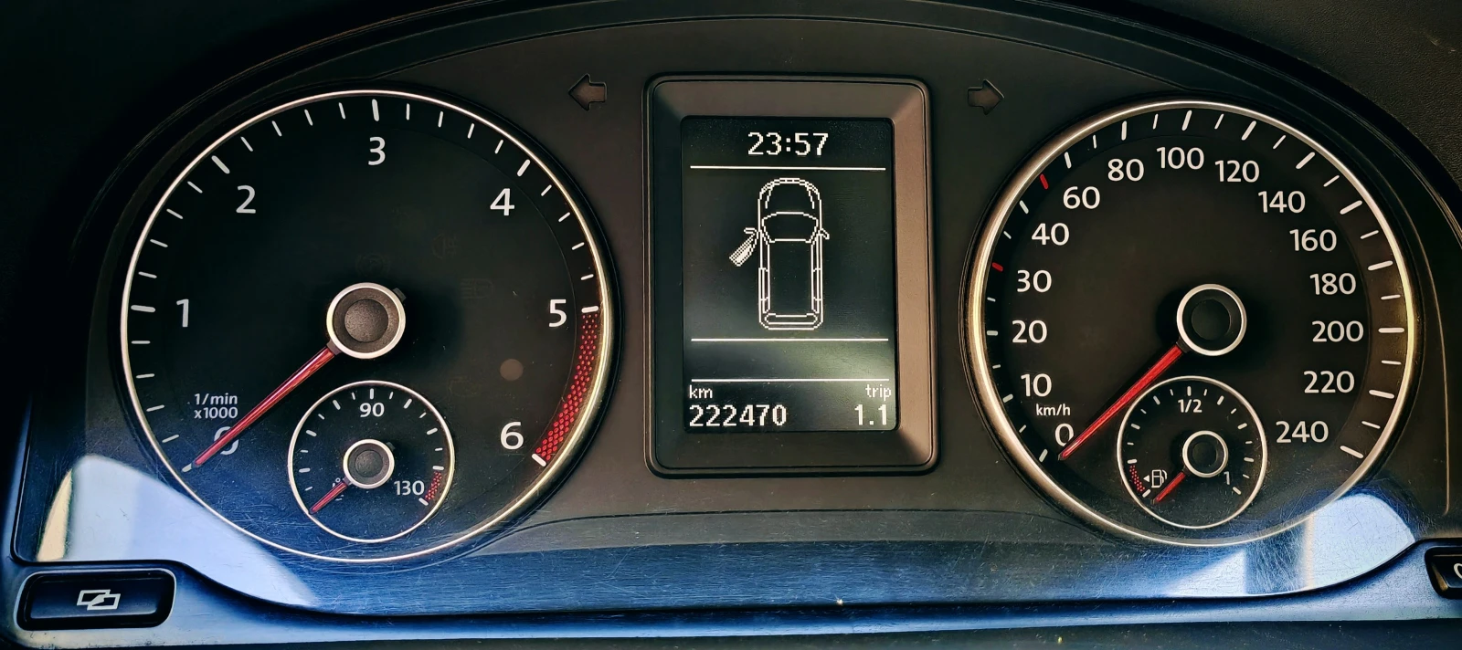 VW Caddy, снимка 16 - Автомобили и джипове - 49270037