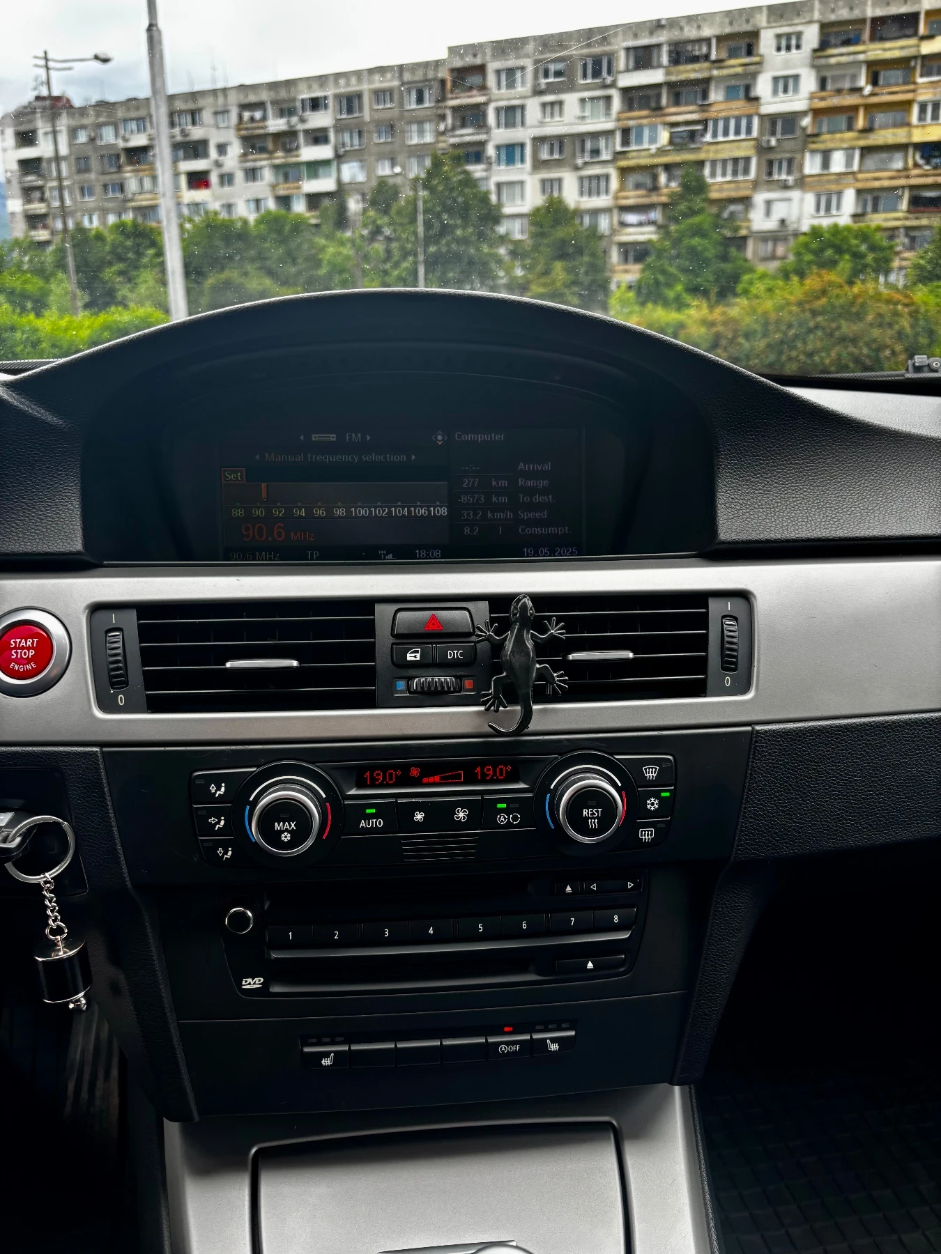 BMW 320  - изображение 10