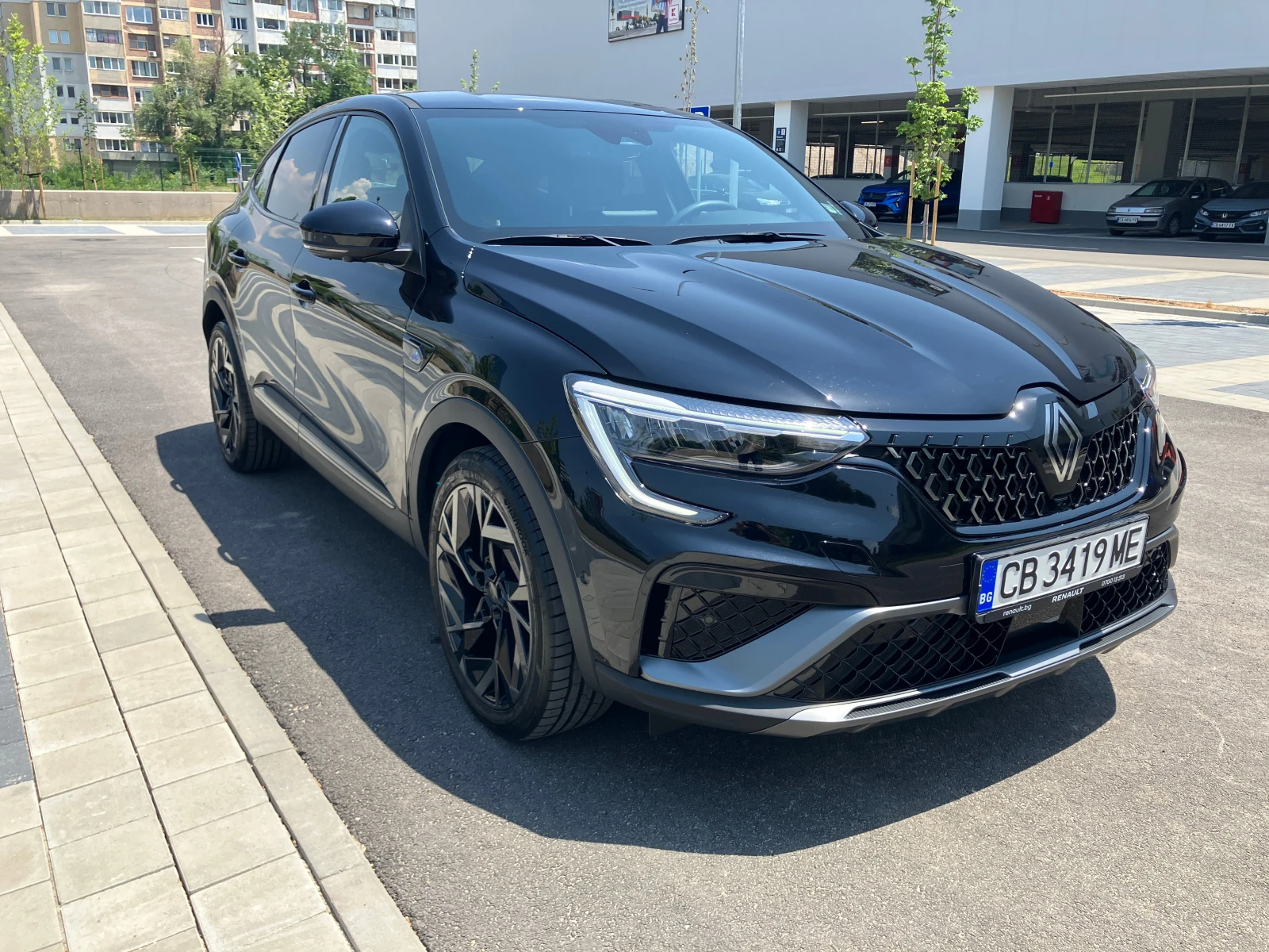 Renault Arkana Esprit Alpine 145 - изображение 2