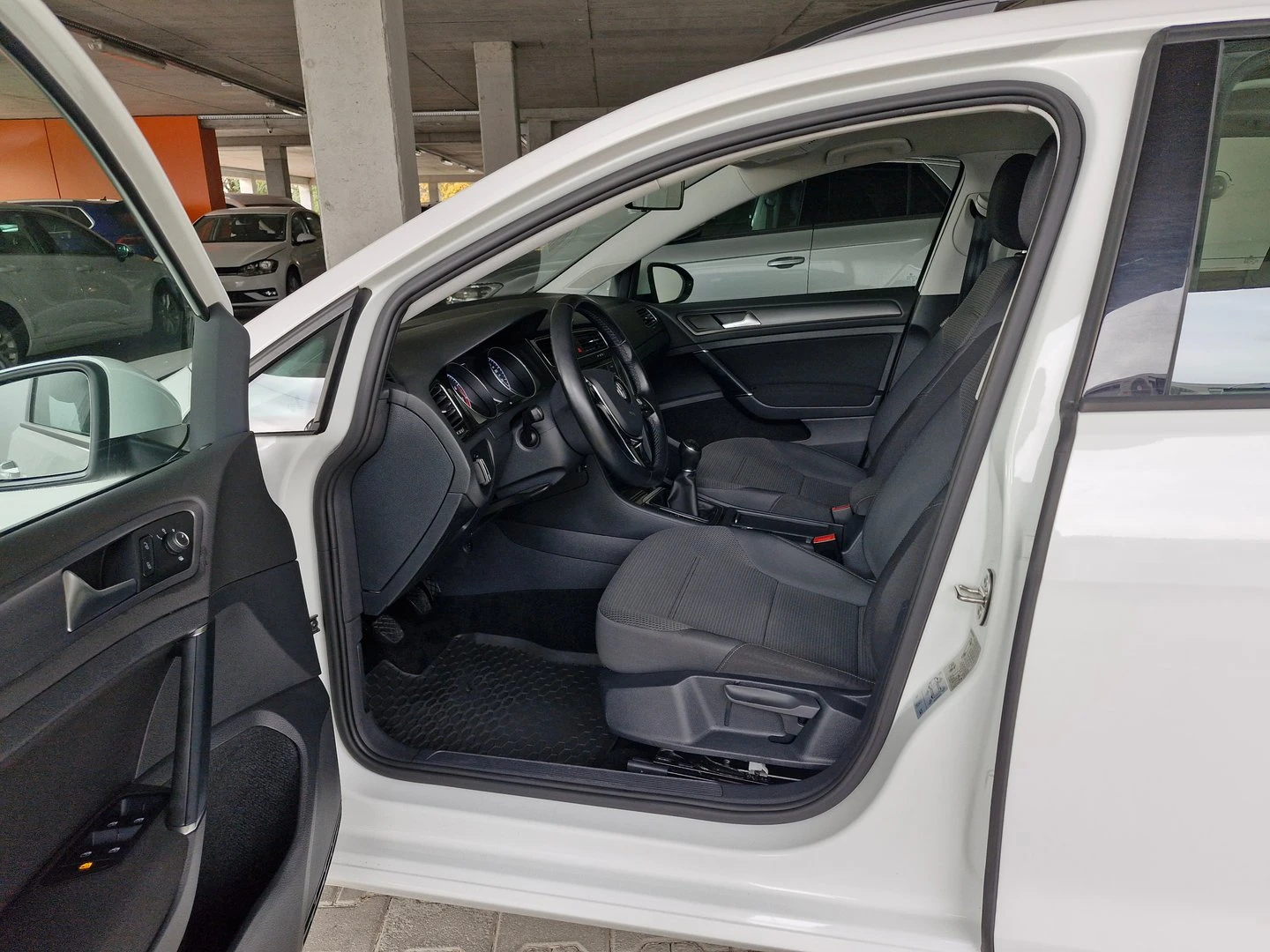 VW Golf Variant Comfortline 1.5TSI EVO BMT - изображение 6