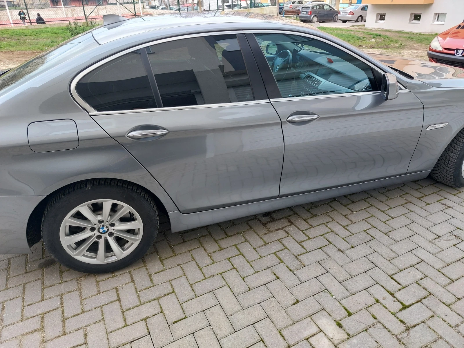 BMW 520, снимка 4 - Автомобили и джипове - 54081358