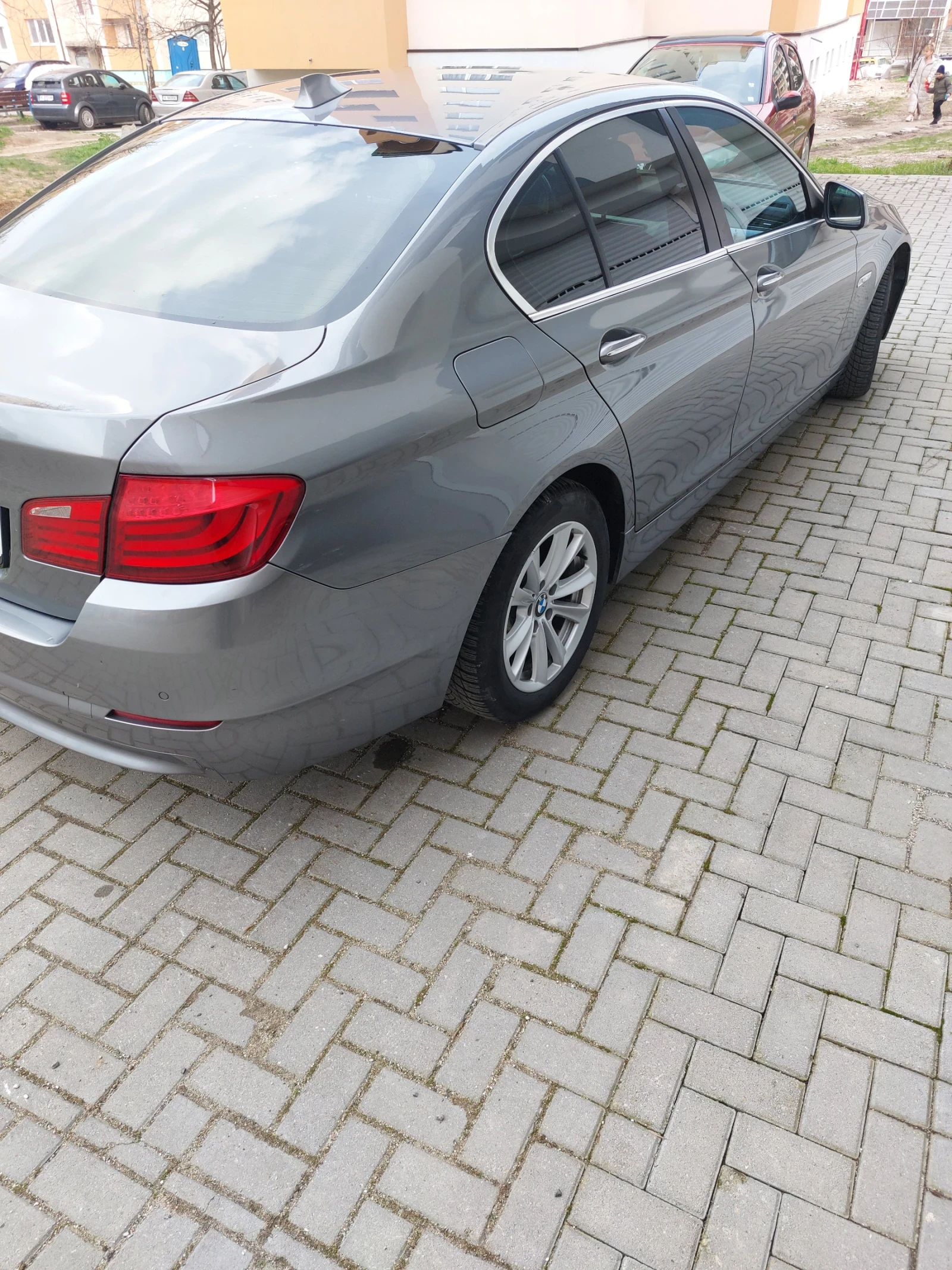 BMW 520, снимка 9 - Автомобили и джипове - 54081358