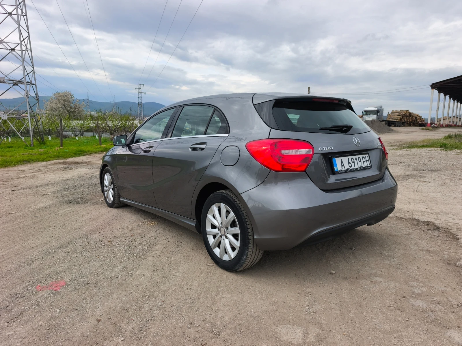 Mercedes-Benz A 180, снимка 3 - Автомобили и джипове - 54303127