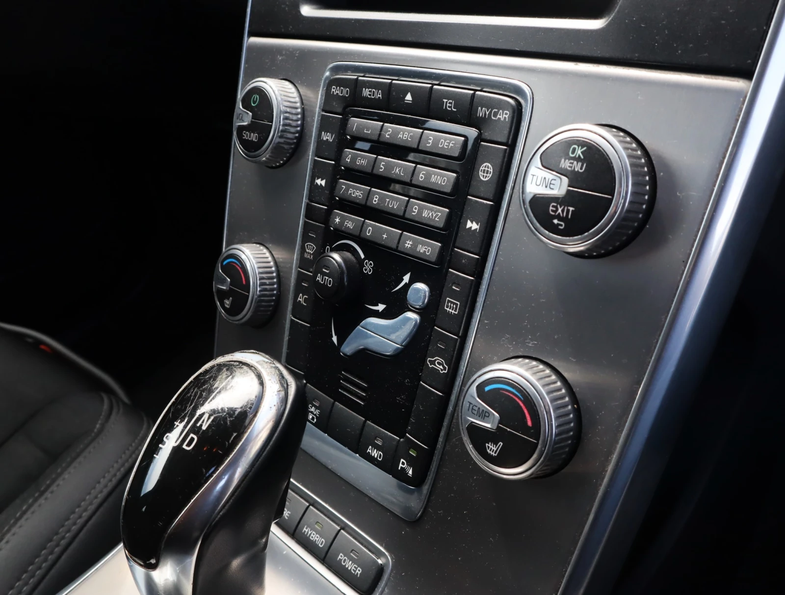 Volvo V60, снимка 11 - Автомобили и джипове - 54279436