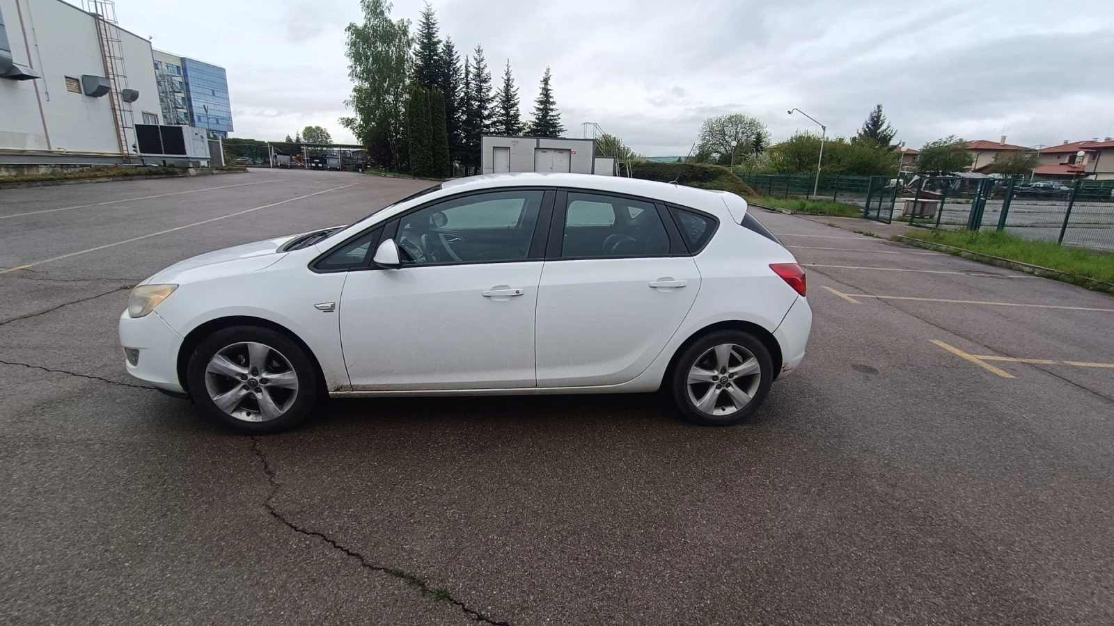 Opel Astra, снимка 4 - Автомобили и джипове - 54378392