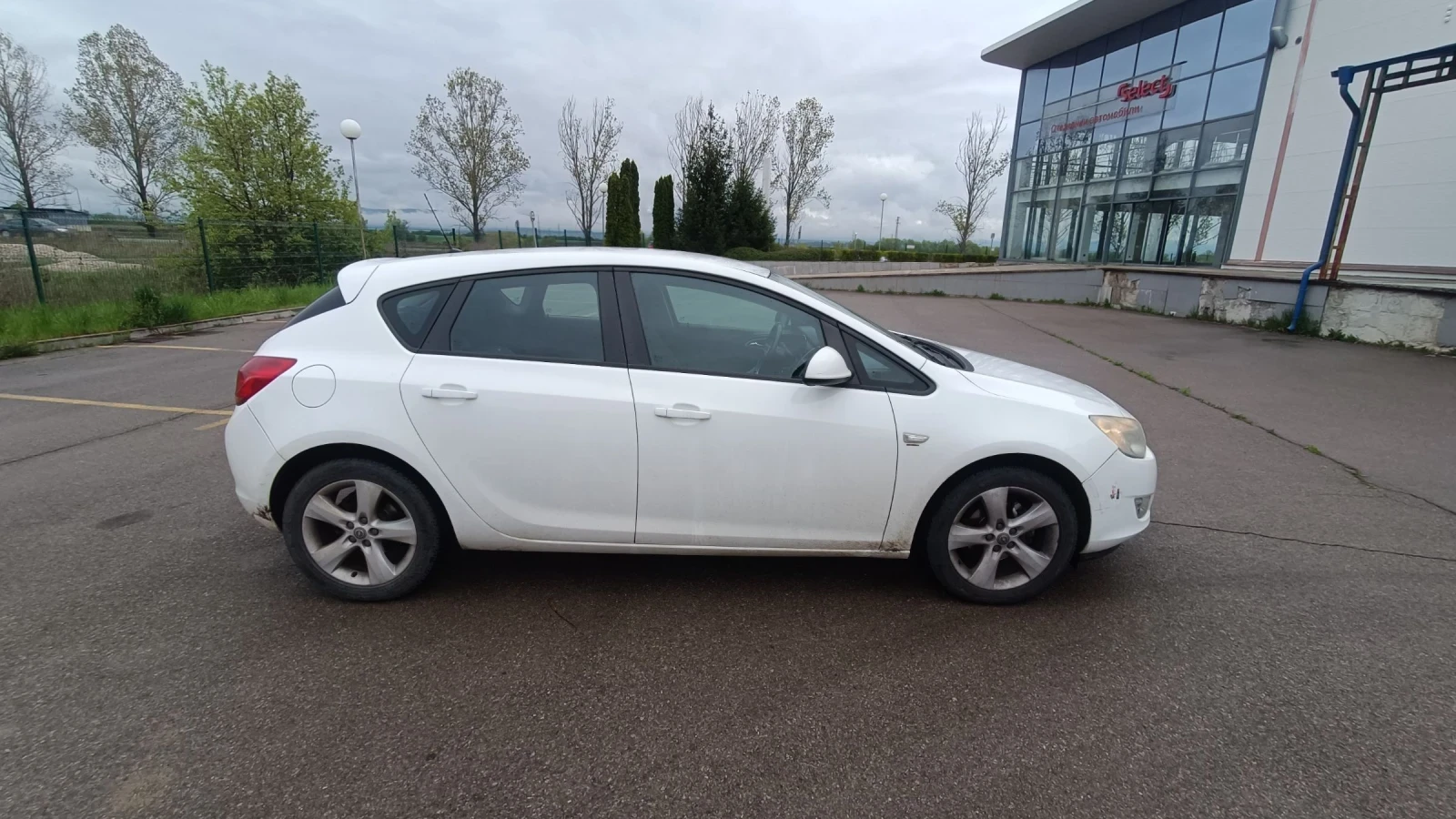 Opel Astra, снимка 3 - Автомобили и джипове - 54378392
