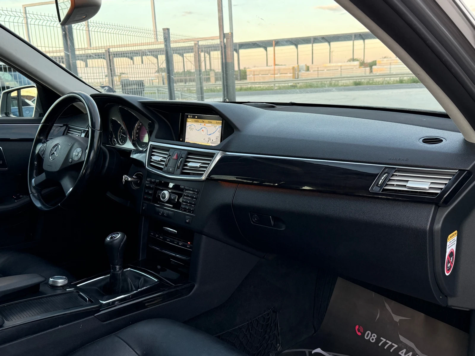 Mercedes-Benz E 250 D* 2011г* РЪЧКА* Топ Състояние* Сервизна История* , снимка 14 - Автомобили и джипове - 54598948
