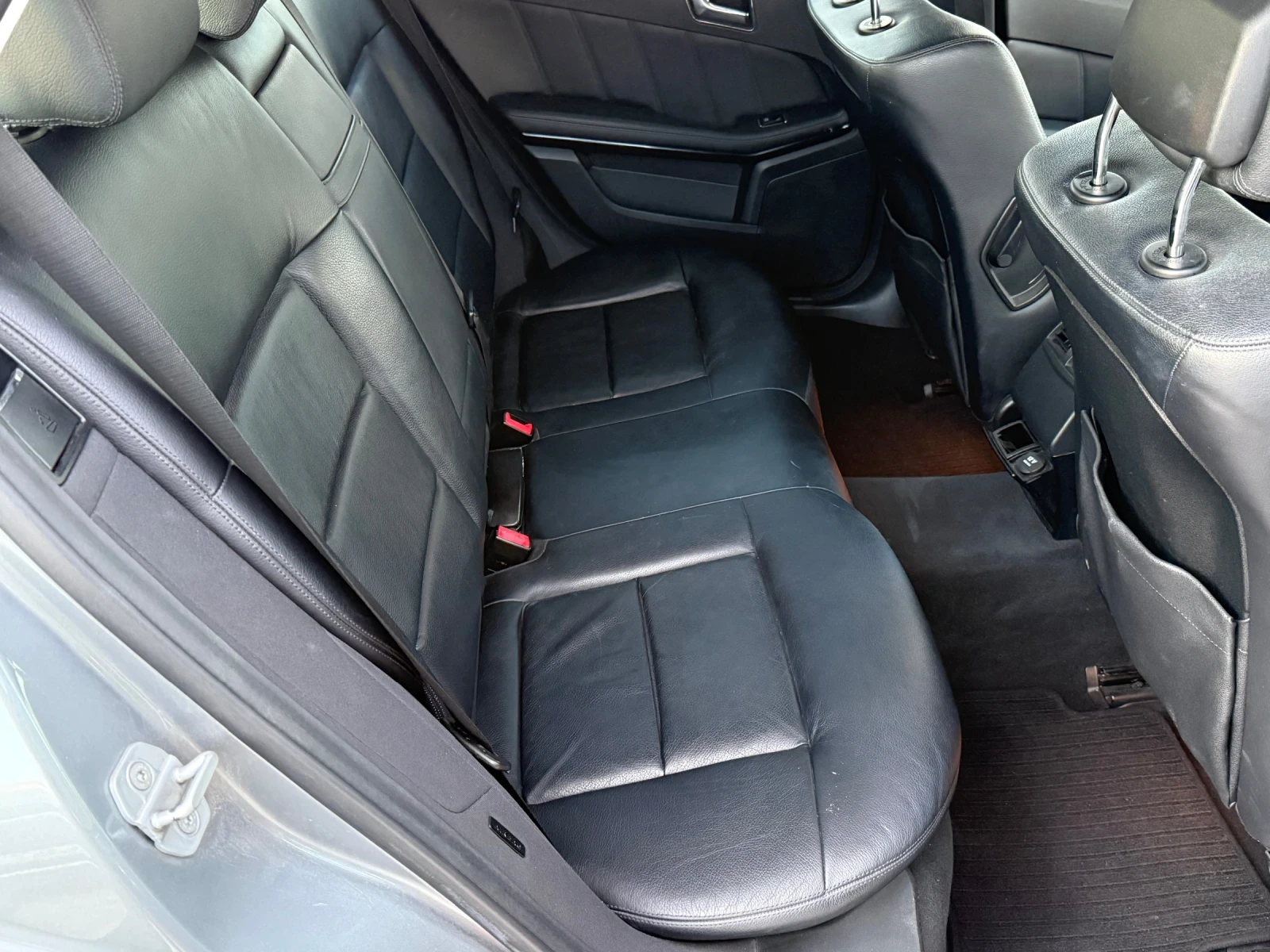 Mercedes-Benz E 250 D* 2011г* РЪЧКА* Топ Състояние* Сервизна История* , снимка 11 - Автомобили и джипове - 54598948