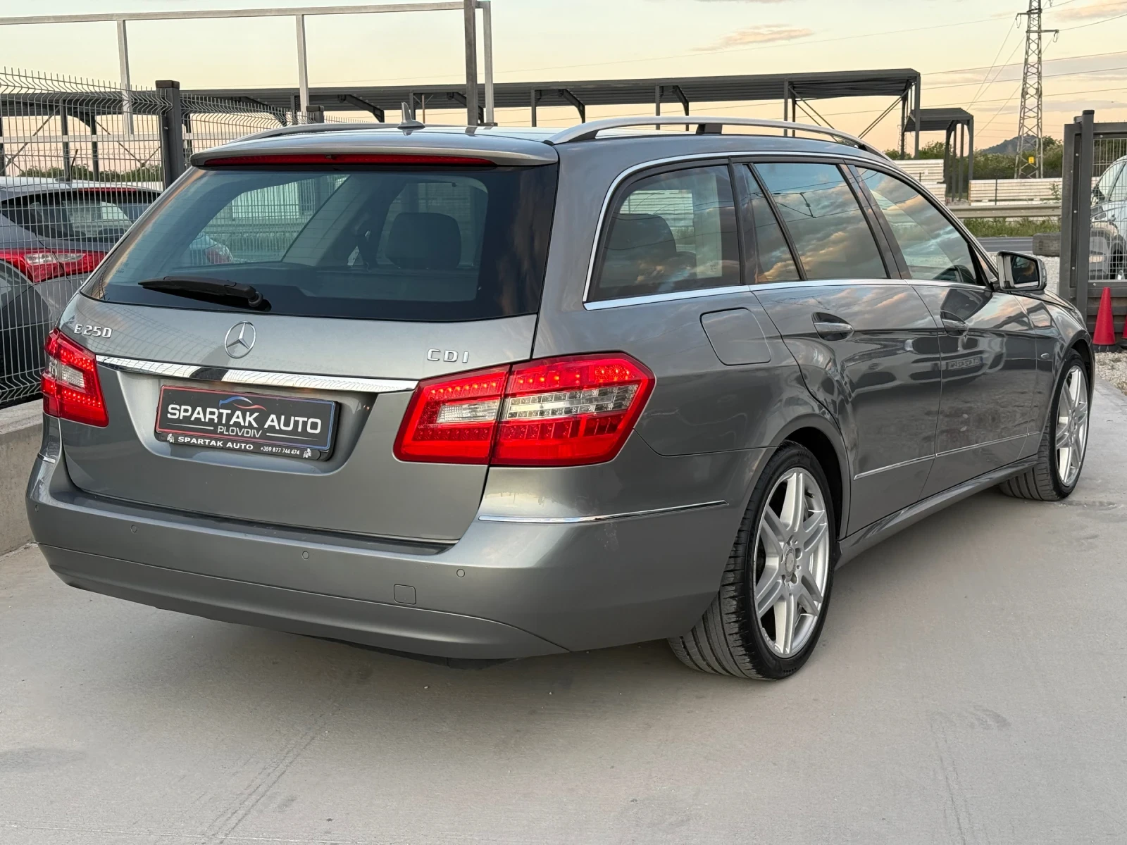 Mercedes-Benz E 250 D* 2011г* РЪЧКА* Топ Състояние* Сервизна История* , снимка 4 - Автомобили и джипове - 54598948